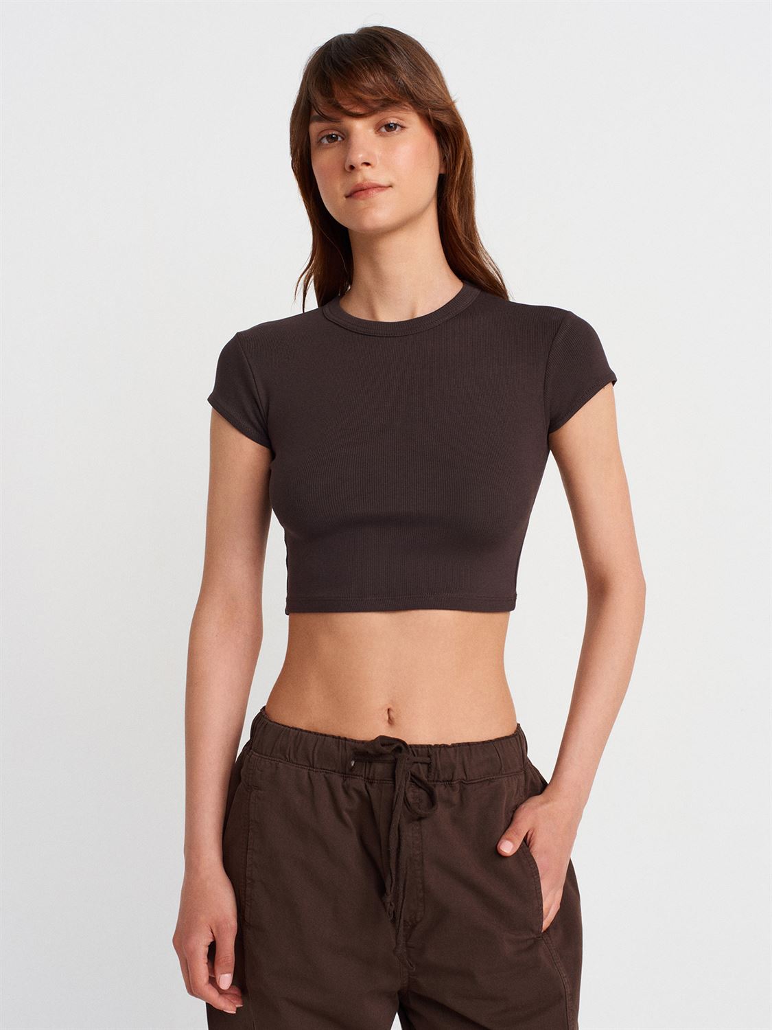 Fitted Cropped T-shirt