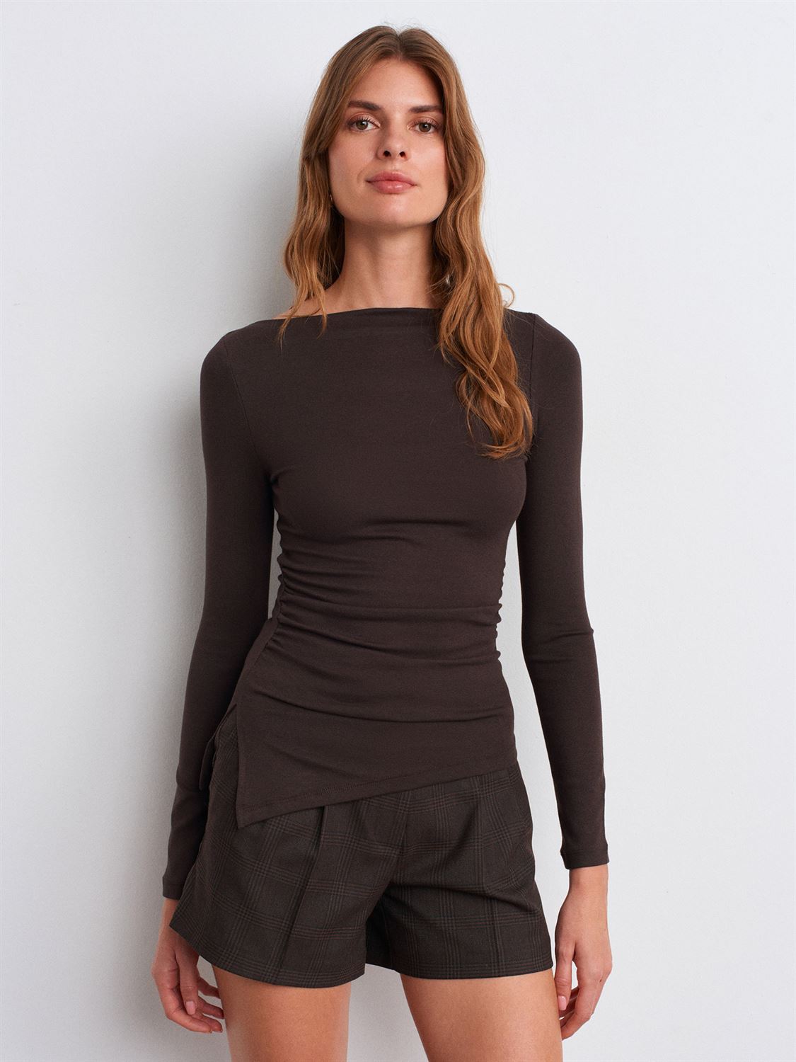 Asymmetric Fitted Top