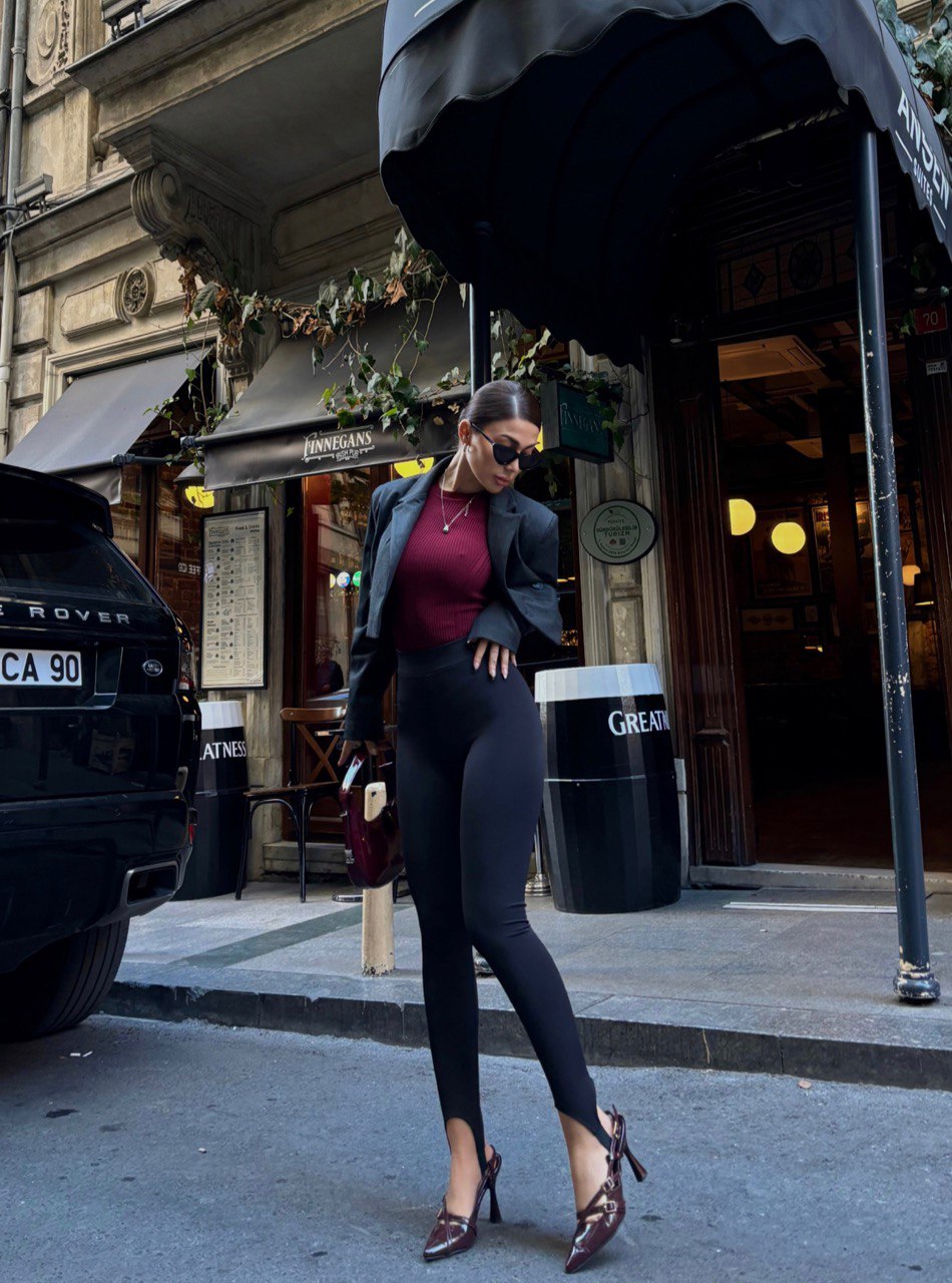 Stirrup Legging