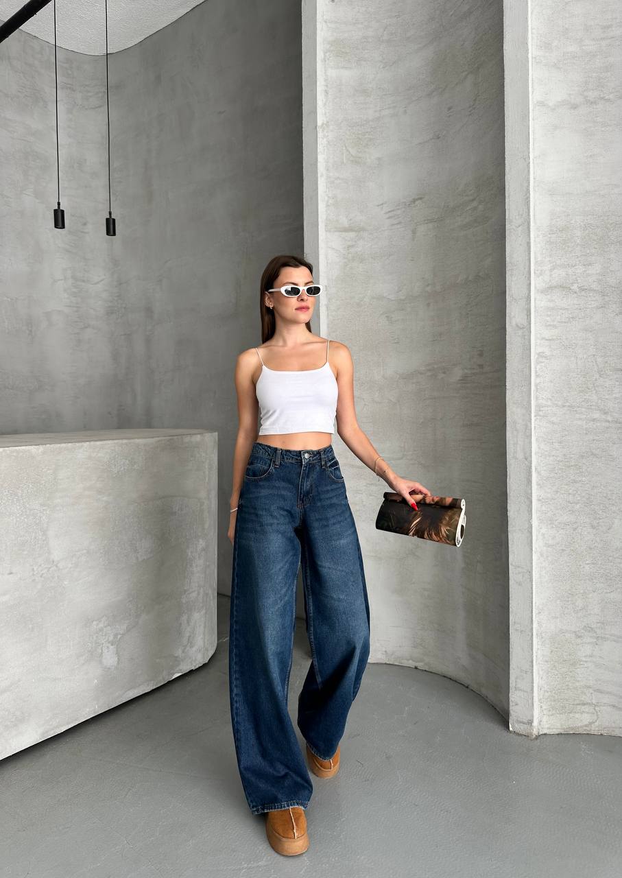 Low-Waist Baggy Jeans