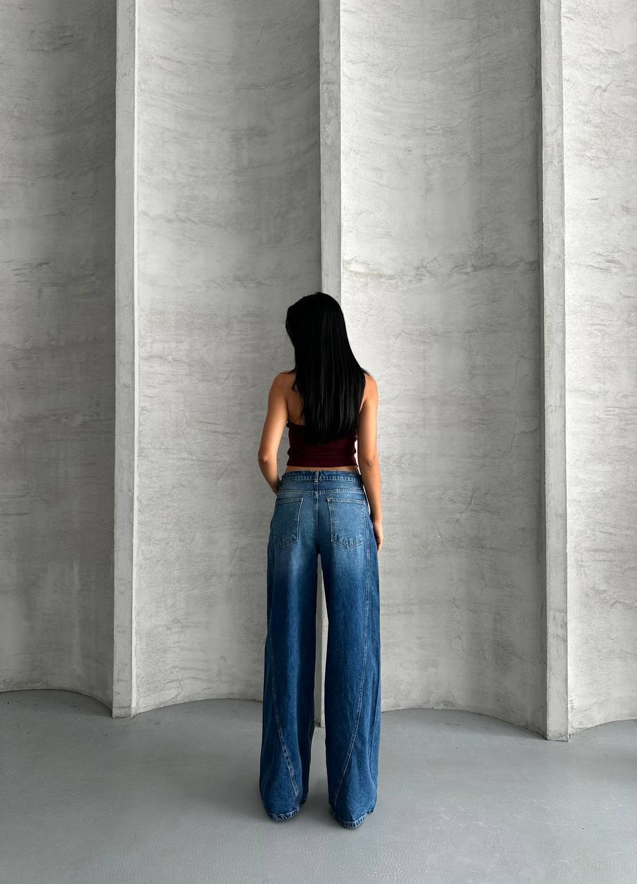 Mid-Rise Baggy Jeans