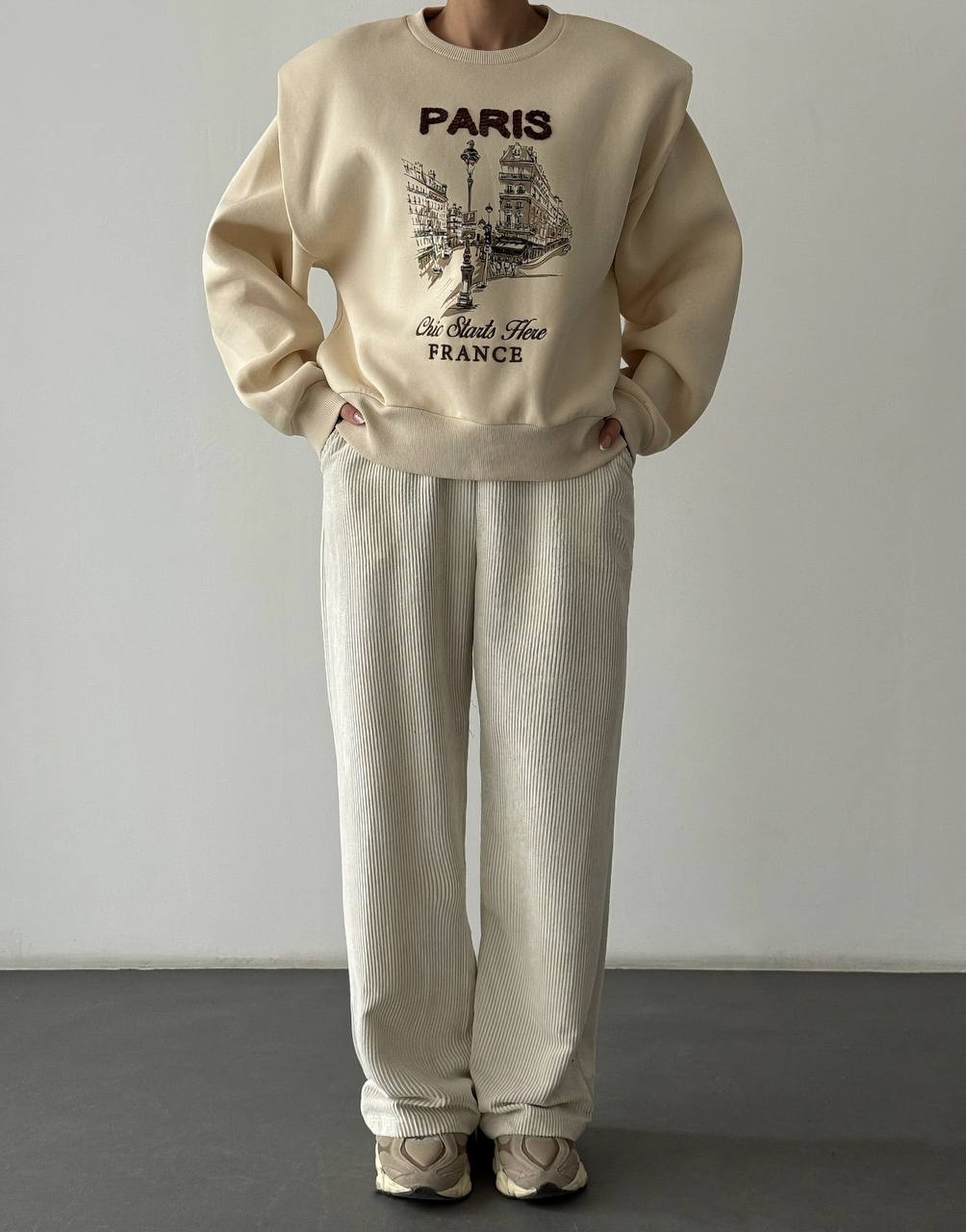 Paris Graphic Sweatshirt