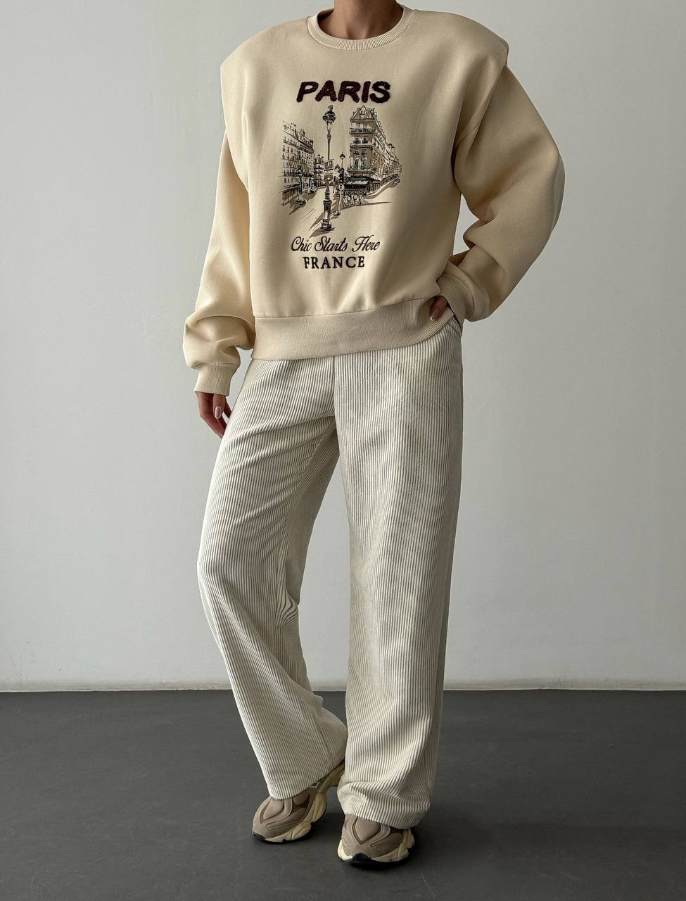 Paris Graphic Sweatshirt
