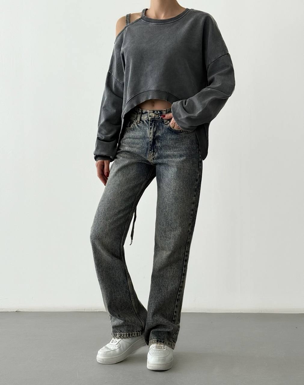 Strap Shoulder Sweatshirt
