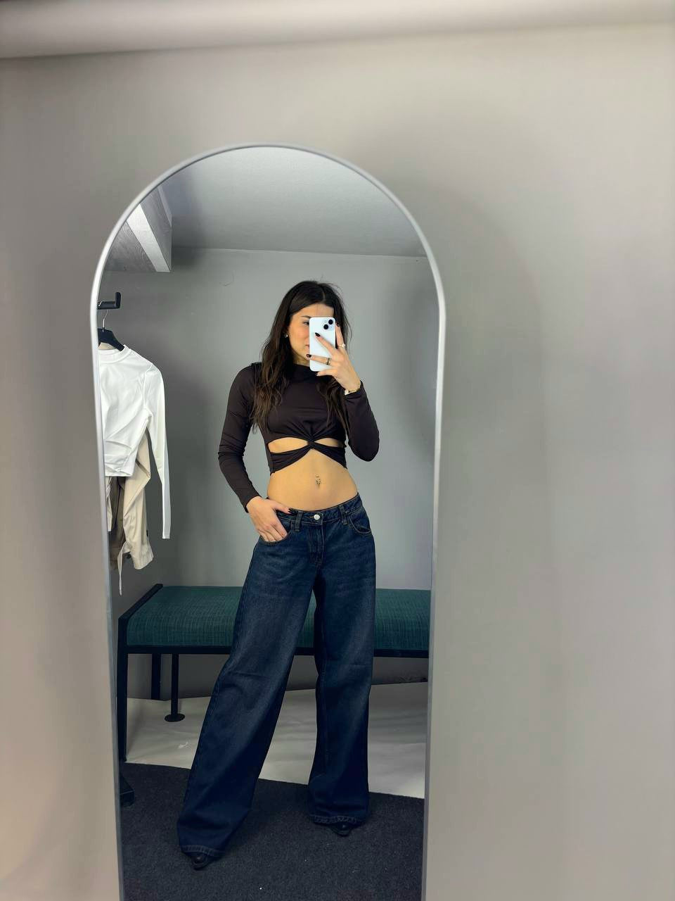 Low-Waist Baggy Jeans