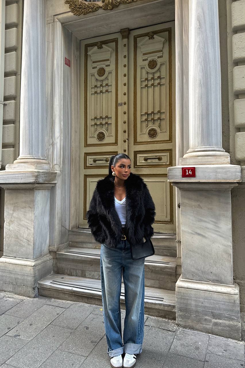 Cropped Faux Fur Jacket