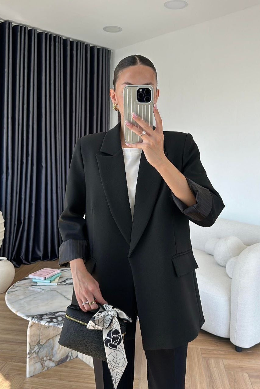 Classic Tailored Blazer