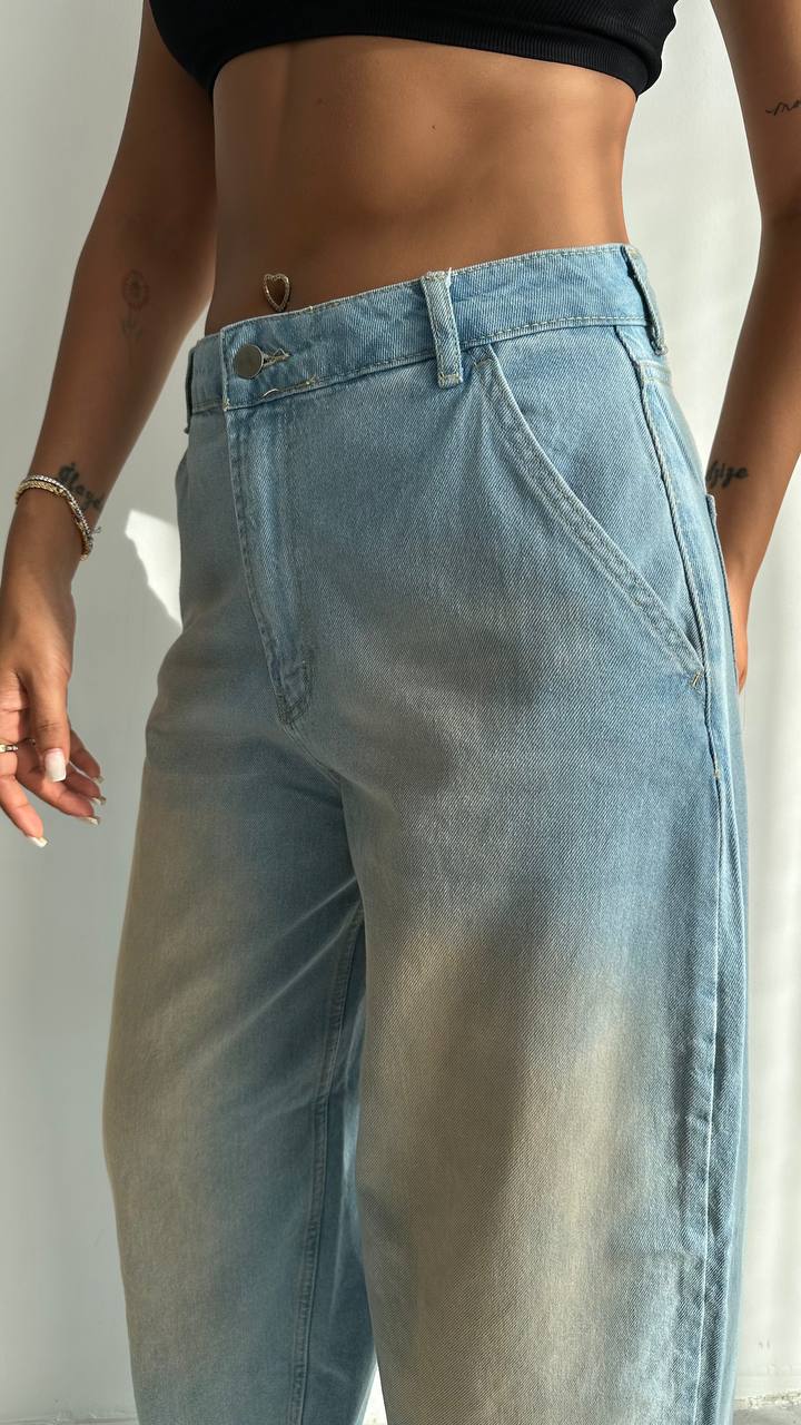 Relaxed Skater Jeans
