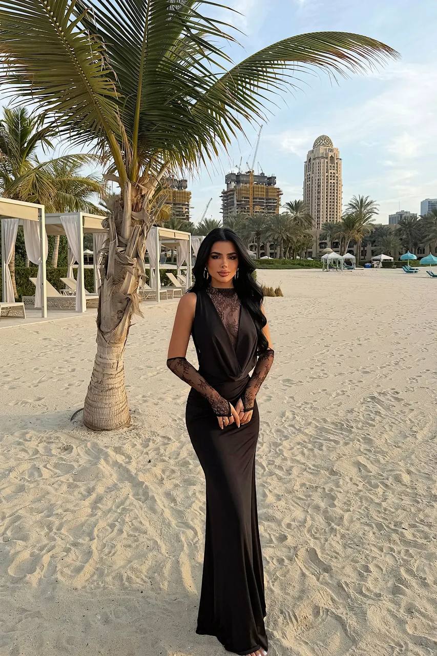 Dress With Lace Detail