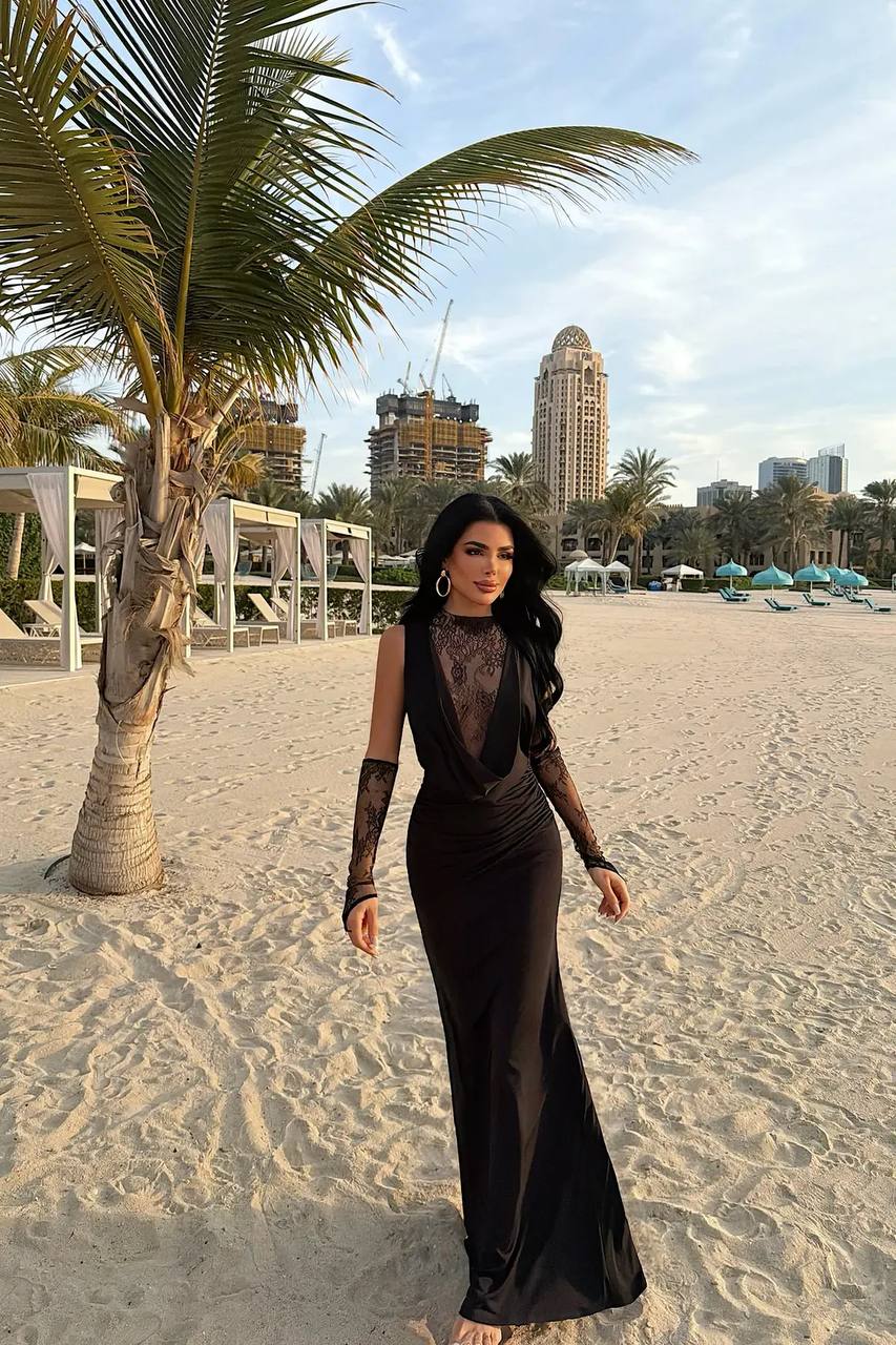 Dress With Lace Detail