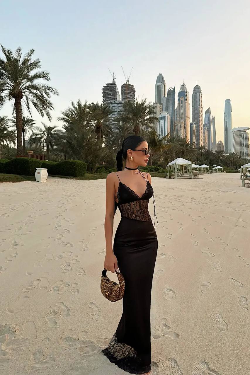 Dress With Lace Detail