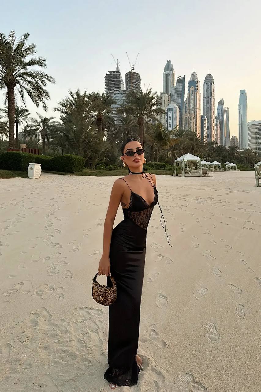 Dress With Lace Detail